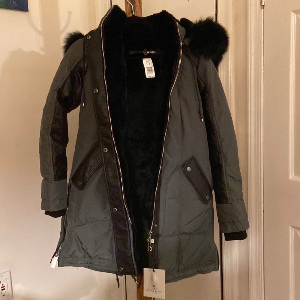 Nicole Benisti Montreal Chelsea jacket. Real fur. Military/black. Size MEDIUM
